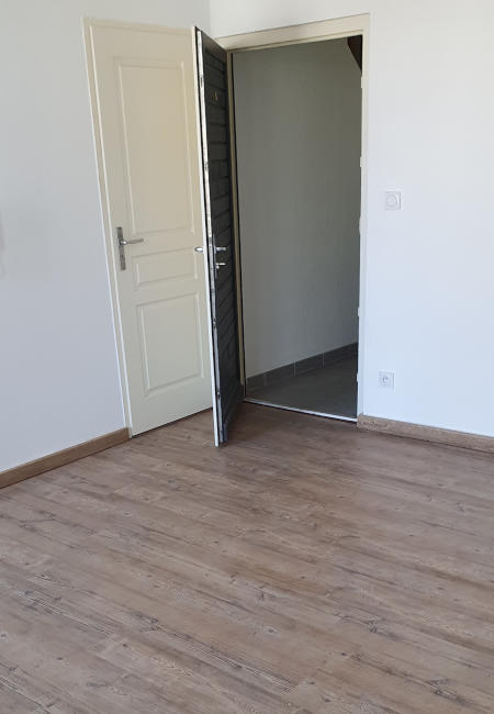 renovation appartement toulouse Rénovation appartement à toulouse, vue plancher et porte